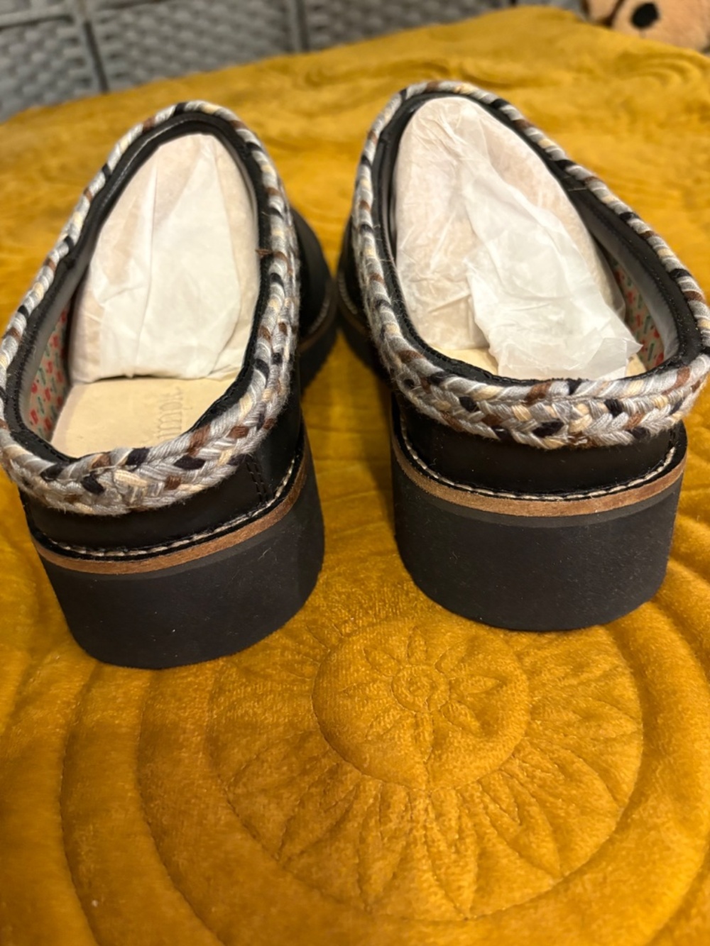 Simple Mule Shoes - Picture 9 of 10